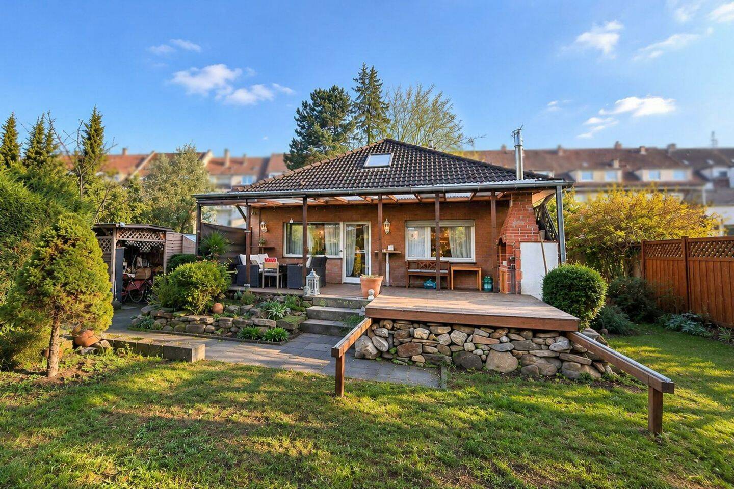 Freistehendes Einfamilienhaus in ruhiger Lage von Köln-Holweide mit großzügigem Garten und flexible, 51067 Köln (Mülheim Buchheim Dellbrück Holweide)