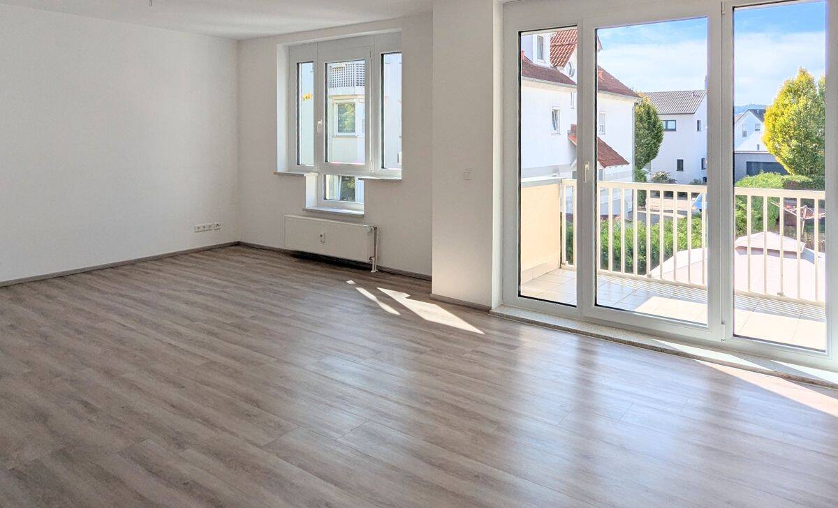 Sofort beziehbar! Gepflegte 3-Zi.-Whg. mit TG-Stellplatz und Pkw-Freiplatz in Dietenheim, 89165 Dietenheim