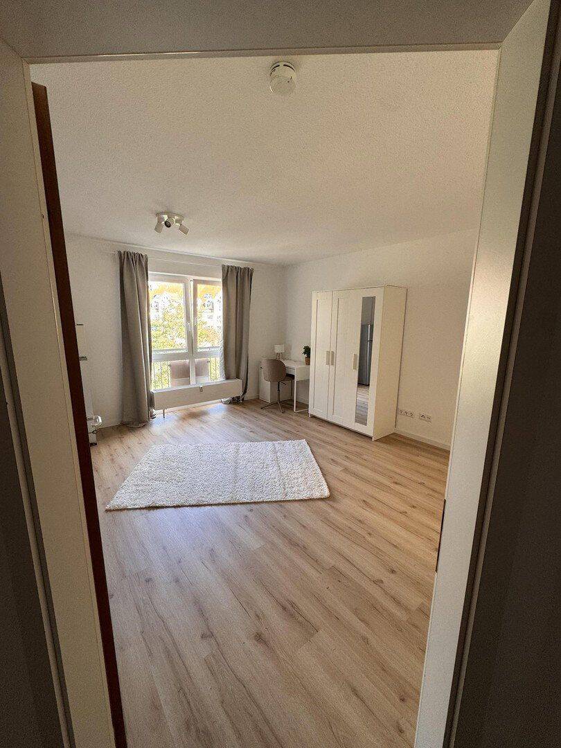 Einziehen statt einrichten – großzügiges, möbliertes 1-Zimmer-Apartment, 90763 Fürth (Südstadt Weikershof)