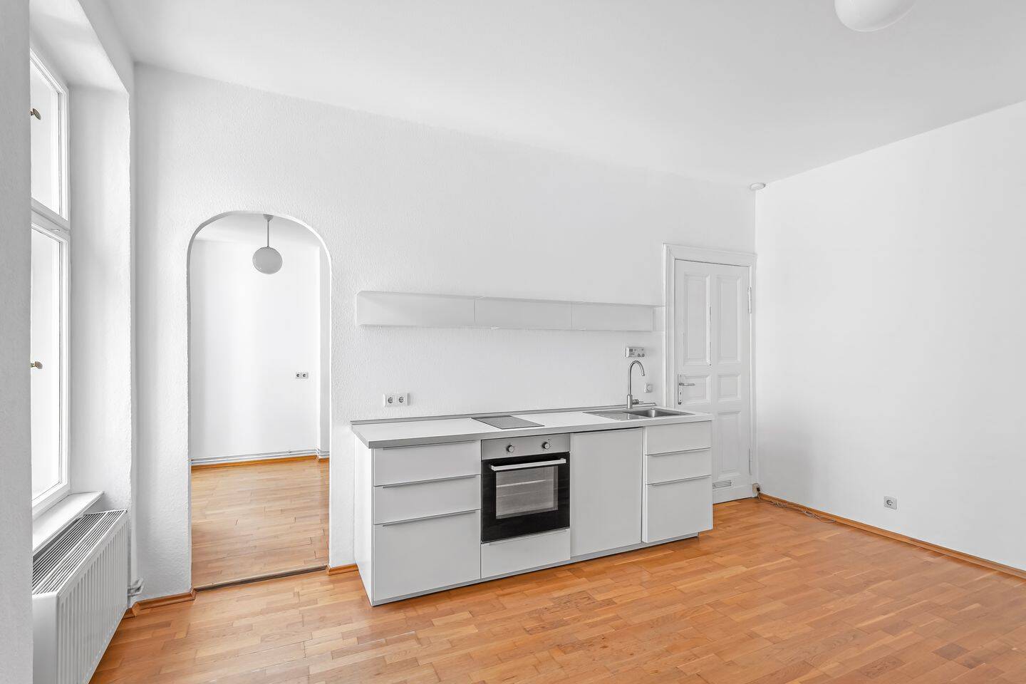 Wohnen am Mauerpark: Modernisierte 1,5 Zimmer-Altbauwohnung mit Balkon, 10437 Berlin (Pankow Prenzlauer Berg)