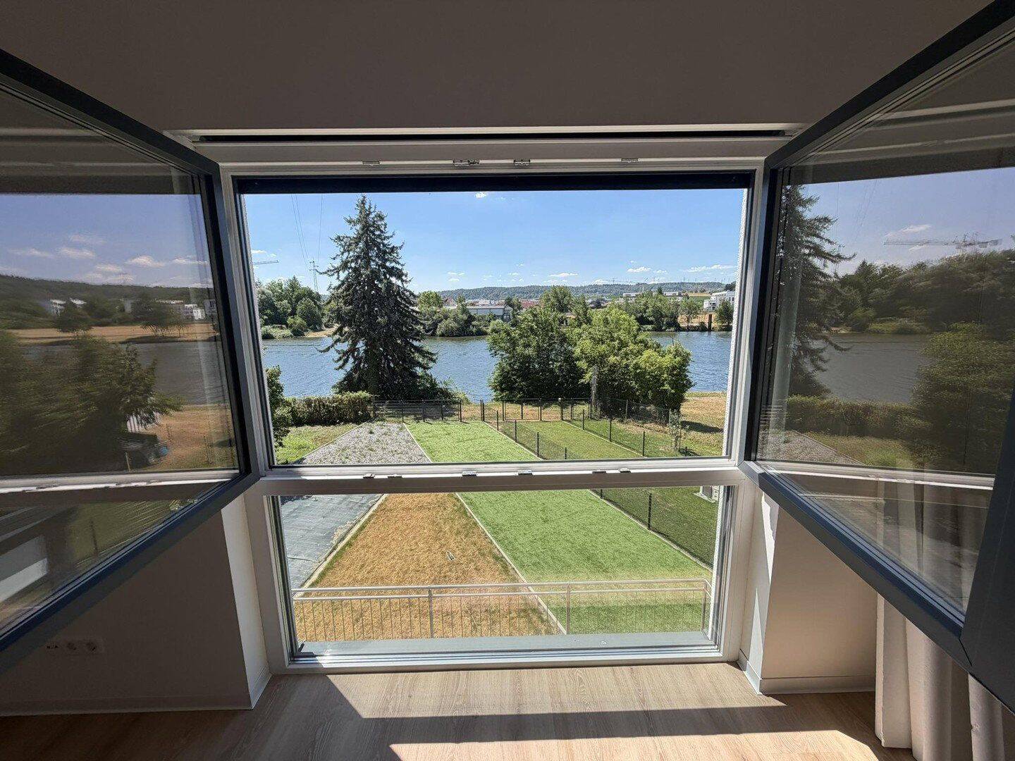 Einfamilienhaus mit traumhaftem Neckarblick | A+ Energiehaus | 4 Stellplätze, 74865 Neckarzimmern