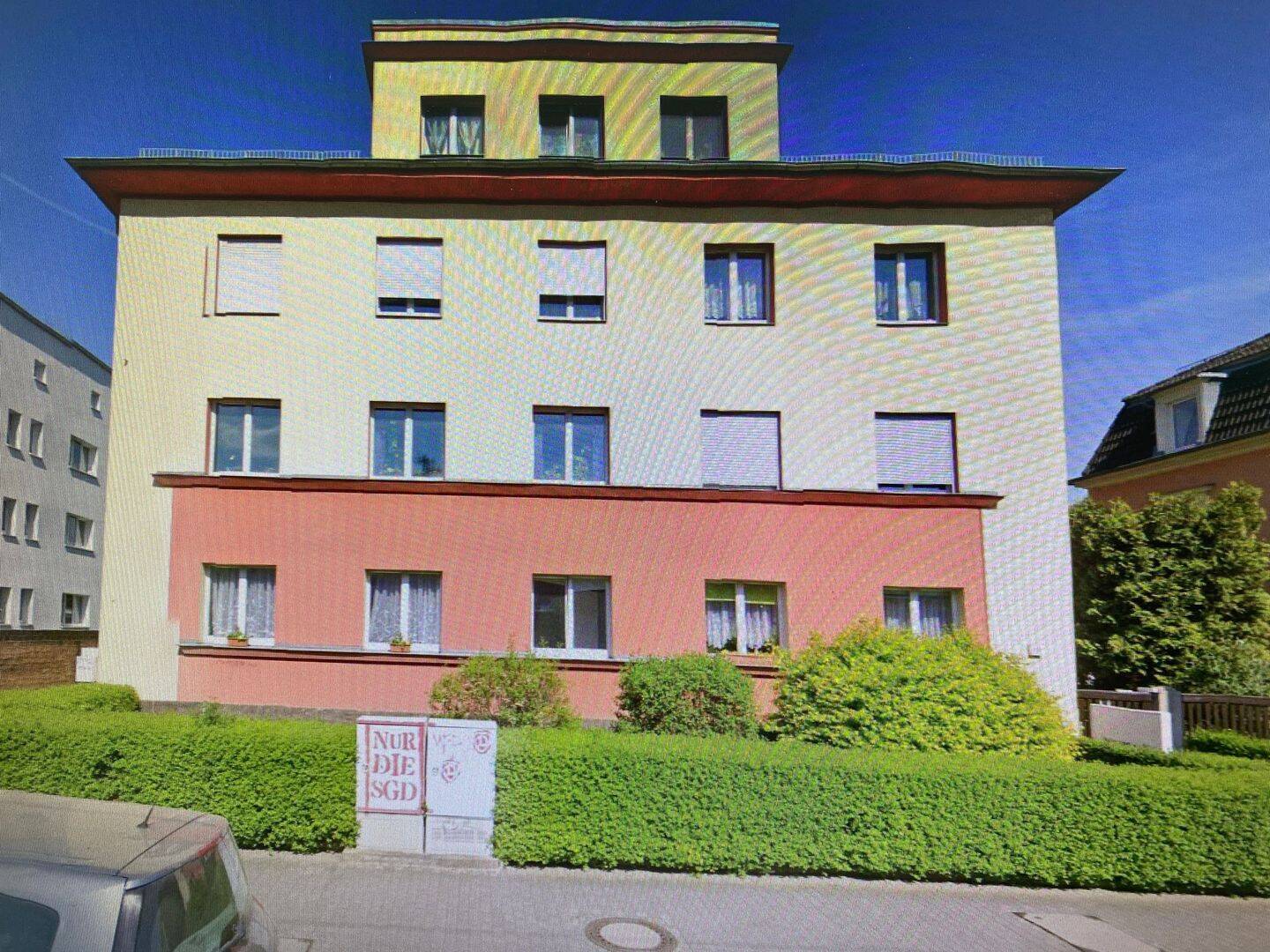 Großzügige Dachgeschosswohnung in ruhigem Mehrfamilienhaus, 1139 Dresden (Kaditz Mickten Pieschen-Süd Trachau)