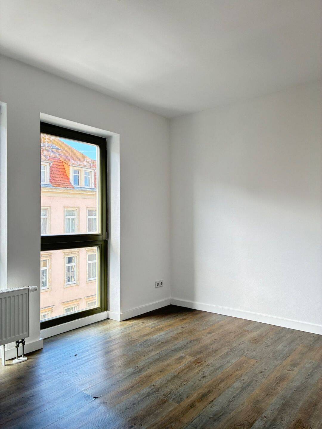 1-Zimmer-Apartment im 4. Stock mit Aufzug in Dresden (01097), 1097 Dresden (Innere Neustadt Leipziger Vorstadt Pieschen-Nord/Trachenberge Äußere Neustadt)