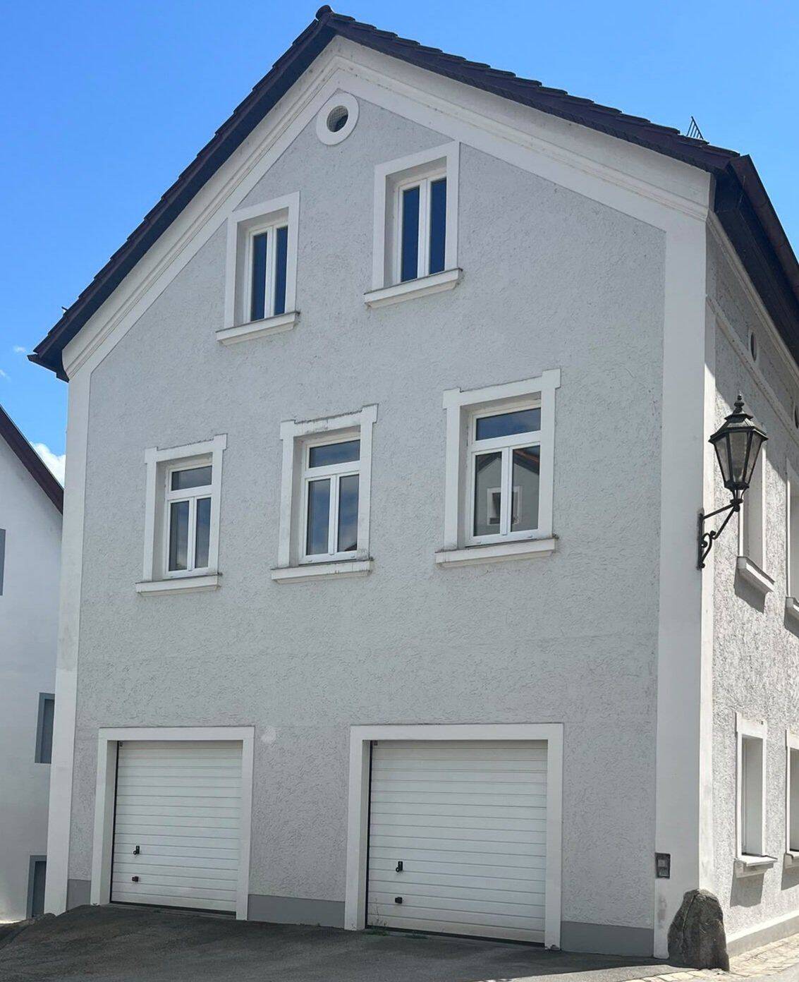 Charmante 4,5-Zimmer-Altbauwohnung mit Balkon und Blick auf die Burgruine Hals, 94034 Passau (Altstadt Grubweg Hacklberg Hals)
