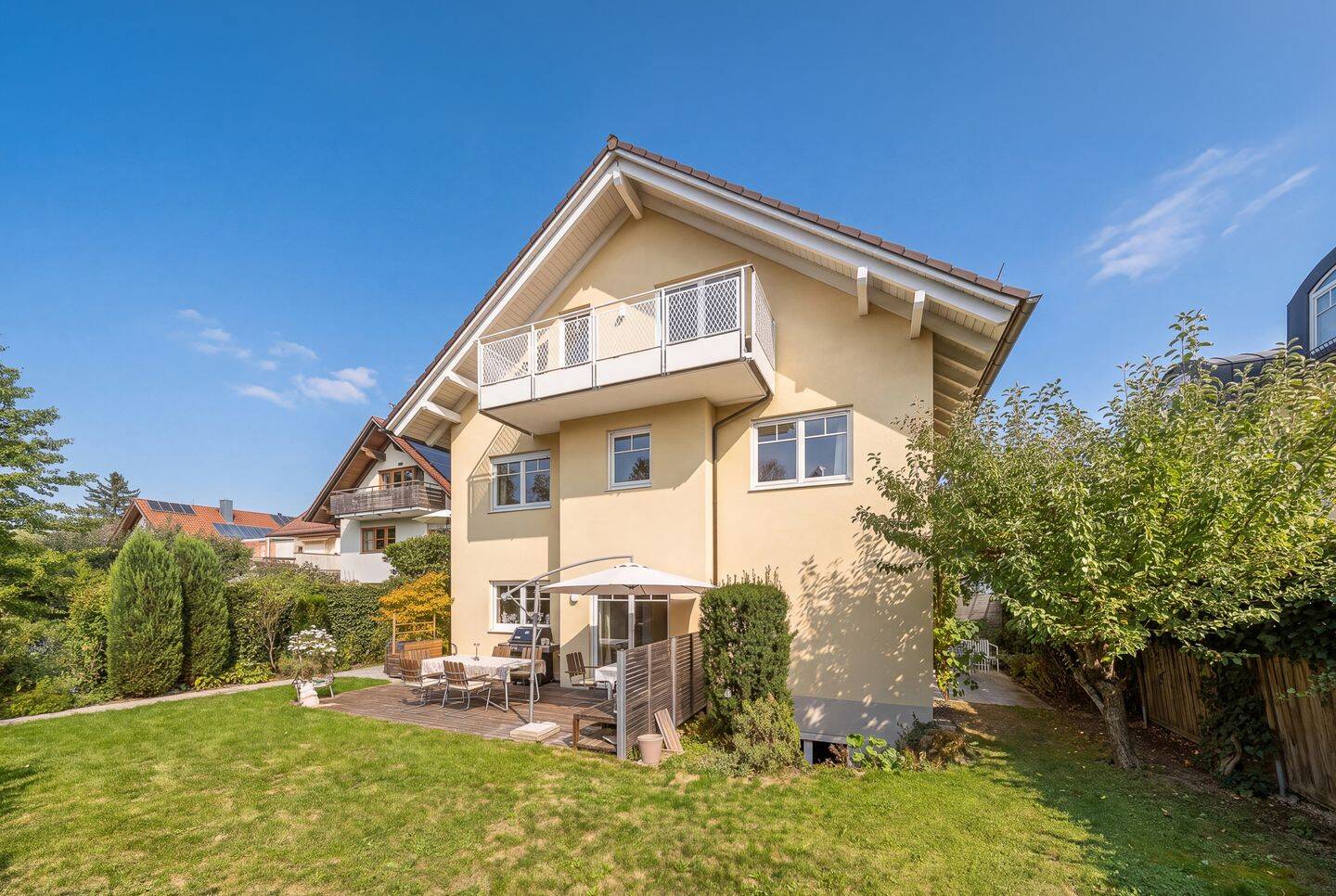 Stadtnahes Familienidyll: großzügige Doppelhaushälfte mit Sauna und großem Garten nahe Ostpark!, 81735 München (Berg am Laim Ramersdorf-Perlach Trudering-Riem)