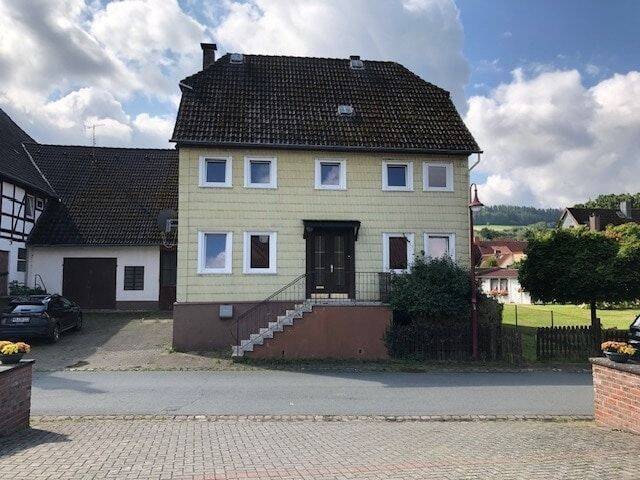 Ländliches Fachwerkhaus mit Scheune und Grundstück – ideal für Handwerker, 37649 Heinsen