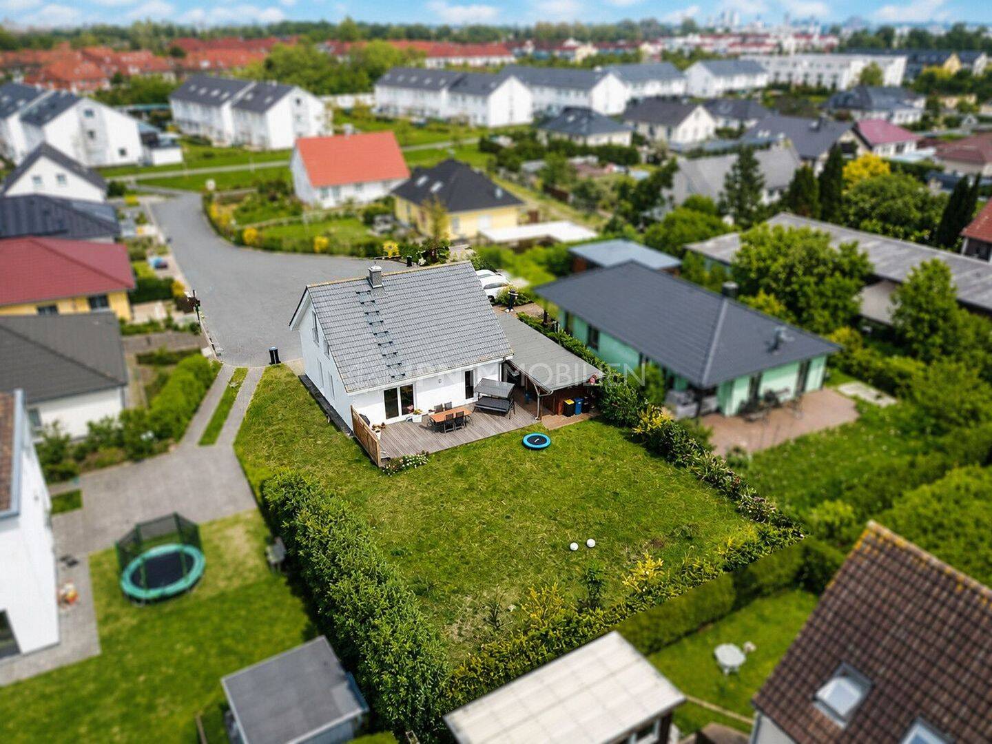Ihr neues Zuhause in Ostseenähe – Modernes Haus auf dem Kalverradd, 18109 Rostock (Groß Klein Lichtenhagen Lütten Klein)