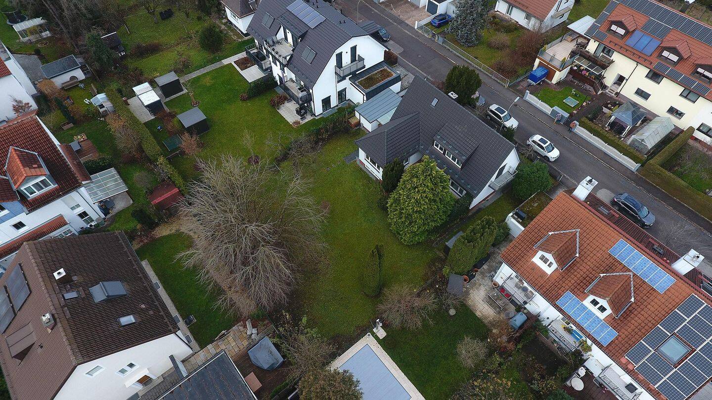 Sonniges Baugrundstück für eine Doppelhaushälfte in München-Altaubing, 81245 München (Aubing-Lochhausen-Langwied Pasing-Obermenzing)