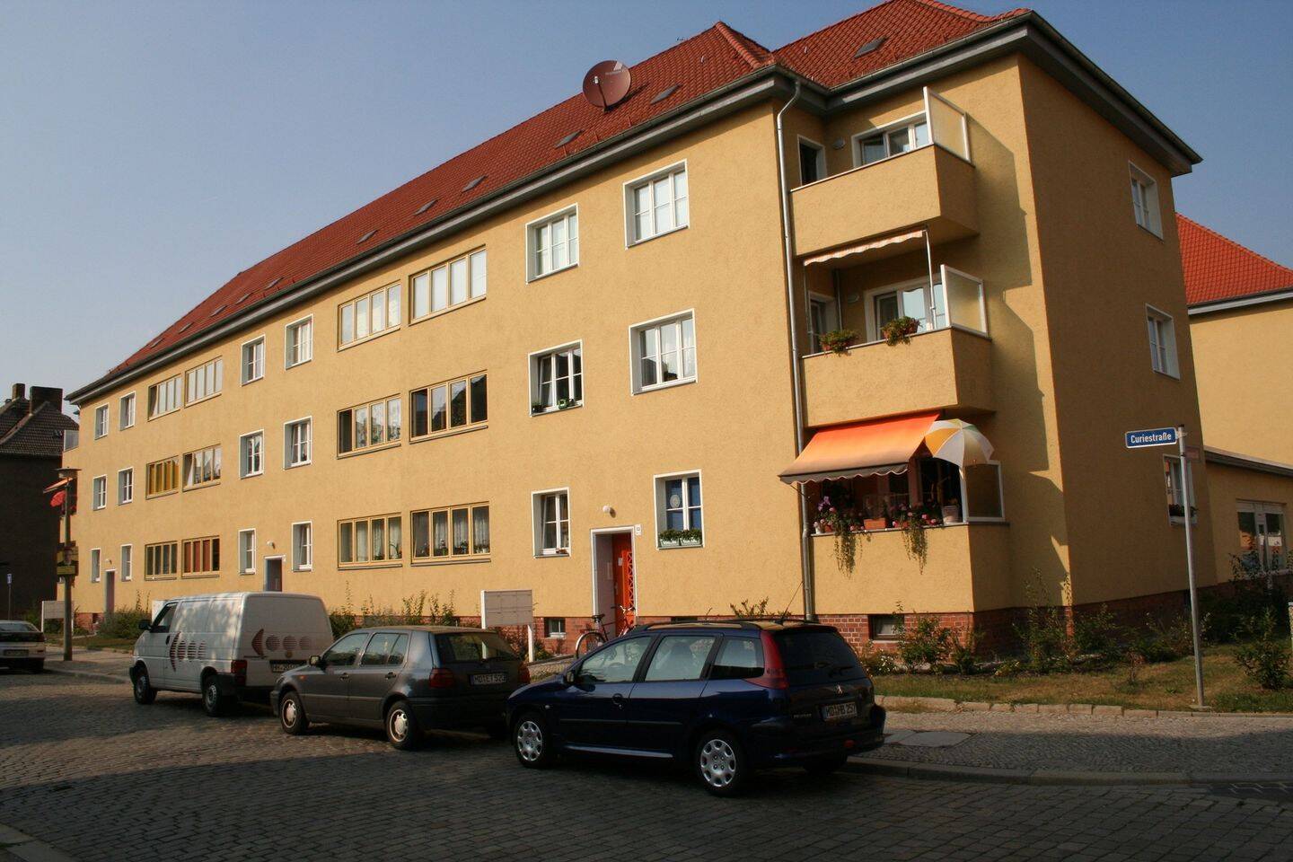 Wohnen im Grünen: Charmante 2-Raum Wohnung mit Balkon in ruhiger Curiesiedlung!, 39124 Magdeburg (Neue Neustadt)