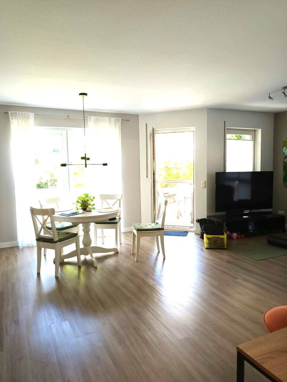 Moderne 4-Zimmer-Wohnung im EG mit Terrasse, Garten, Garage – Top Lage!, 60433 Frankfurt am Main (Bonames Dornbusch Eschersheim Frankfurter Berg Preungesheim)
