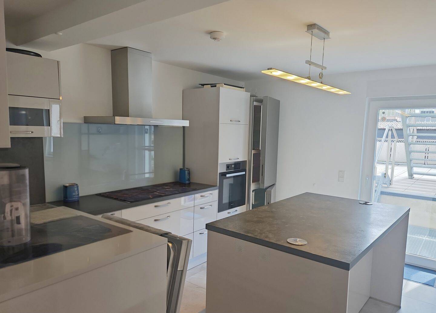 Modernisierte Wohnung mit Garten, Terrasse, Einbauküche & Keller, 63857 Waldaschaff