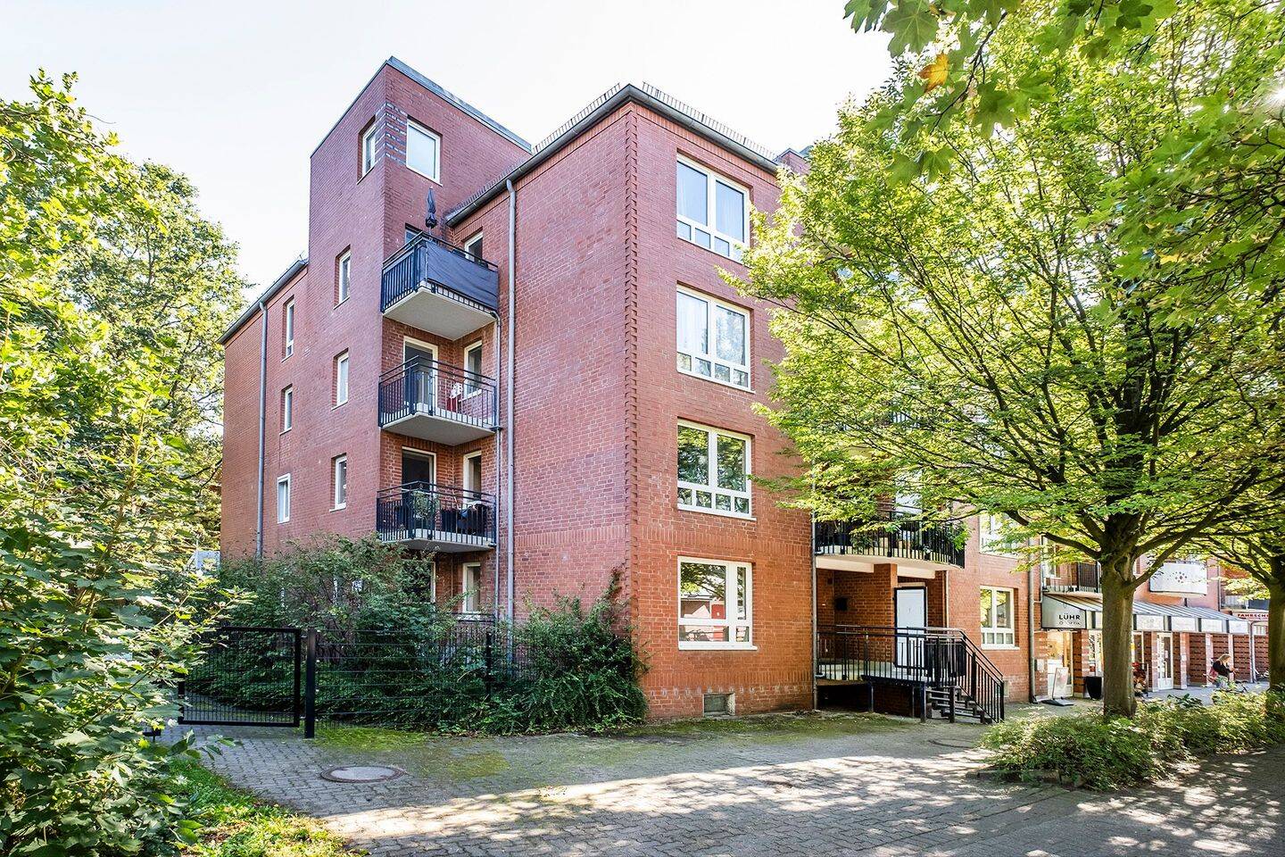 Charmante Wohnung I Gewerblich nutzbar I 2 Balkone & TG-Stellplatz, 22455 Hamburg (Eimsbüttel Niendorf Schnelsen)