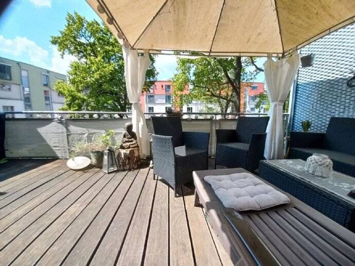 Attraktive 2-Zimmer Wohnung mit schönem großen Balkon, 90768 Fürth