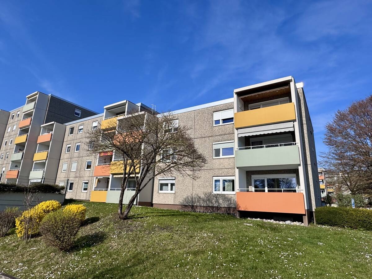 Gepflegte 3-Zimmer-Wohnung mit Balkon und Tiefgaragenbox, 88046 Friedrichshafen