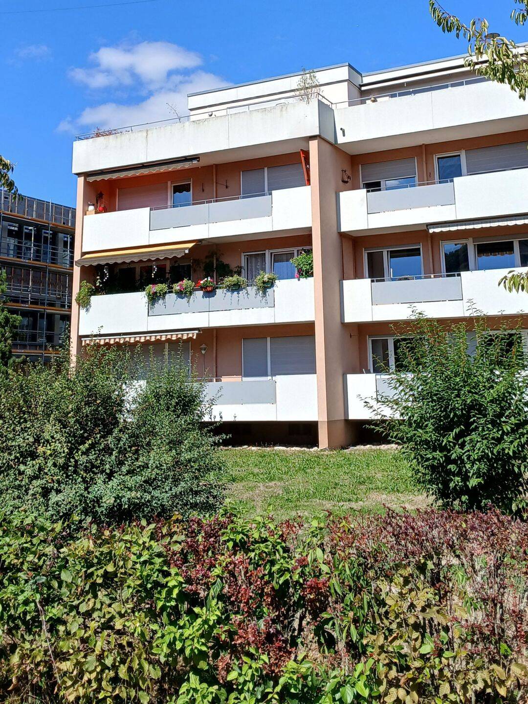 Auf der Suche nach einem neuen Zuhause? Umfassend renovierte 3,5 Zimmer Wohnung ab sofort frei, 79713 Bad Säckingen