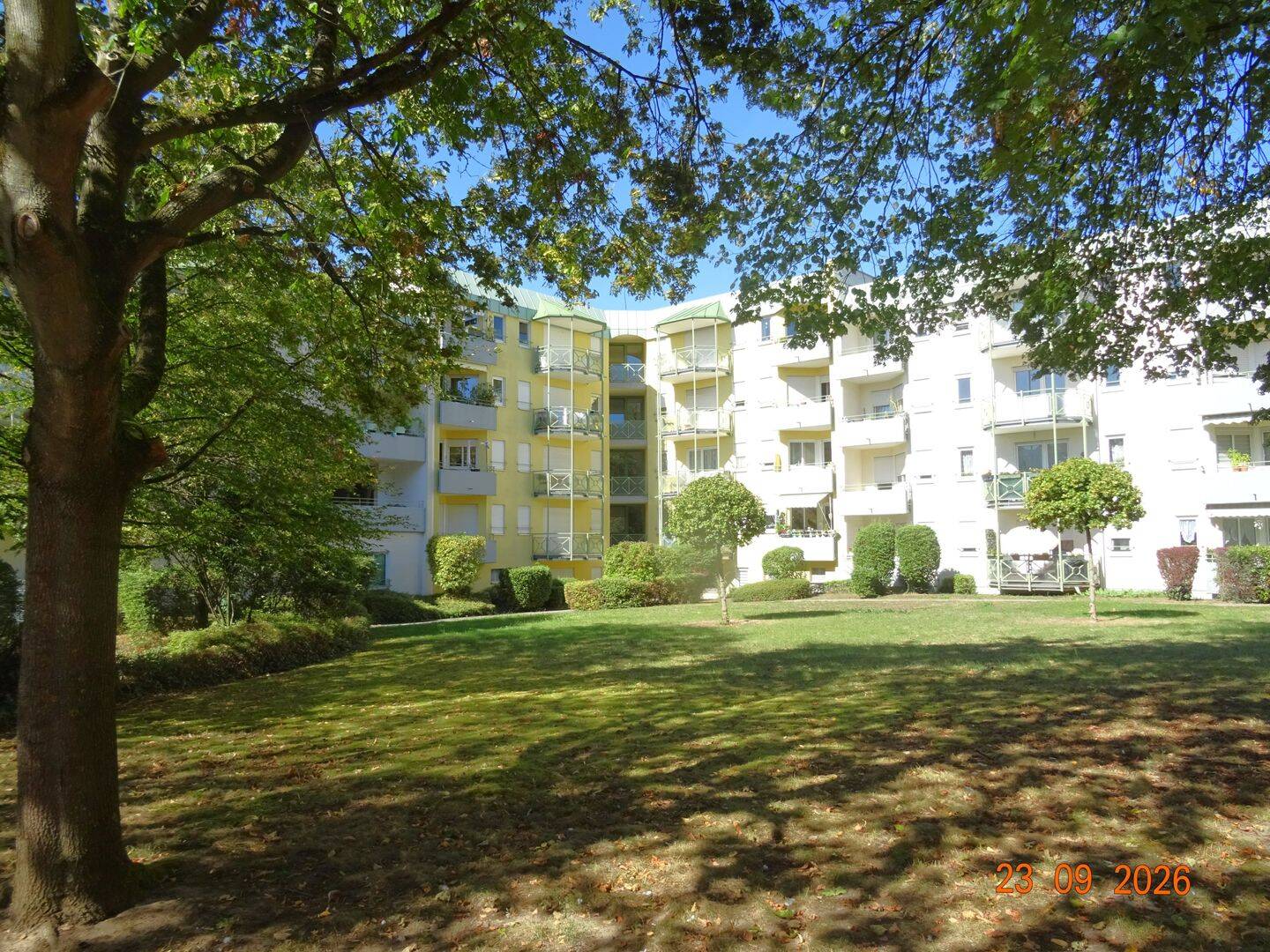 Großes Zimmer, Balkon, Sonnenplatz und Ruhe, 68309 Mannheim (Käfertal Vogelstang)