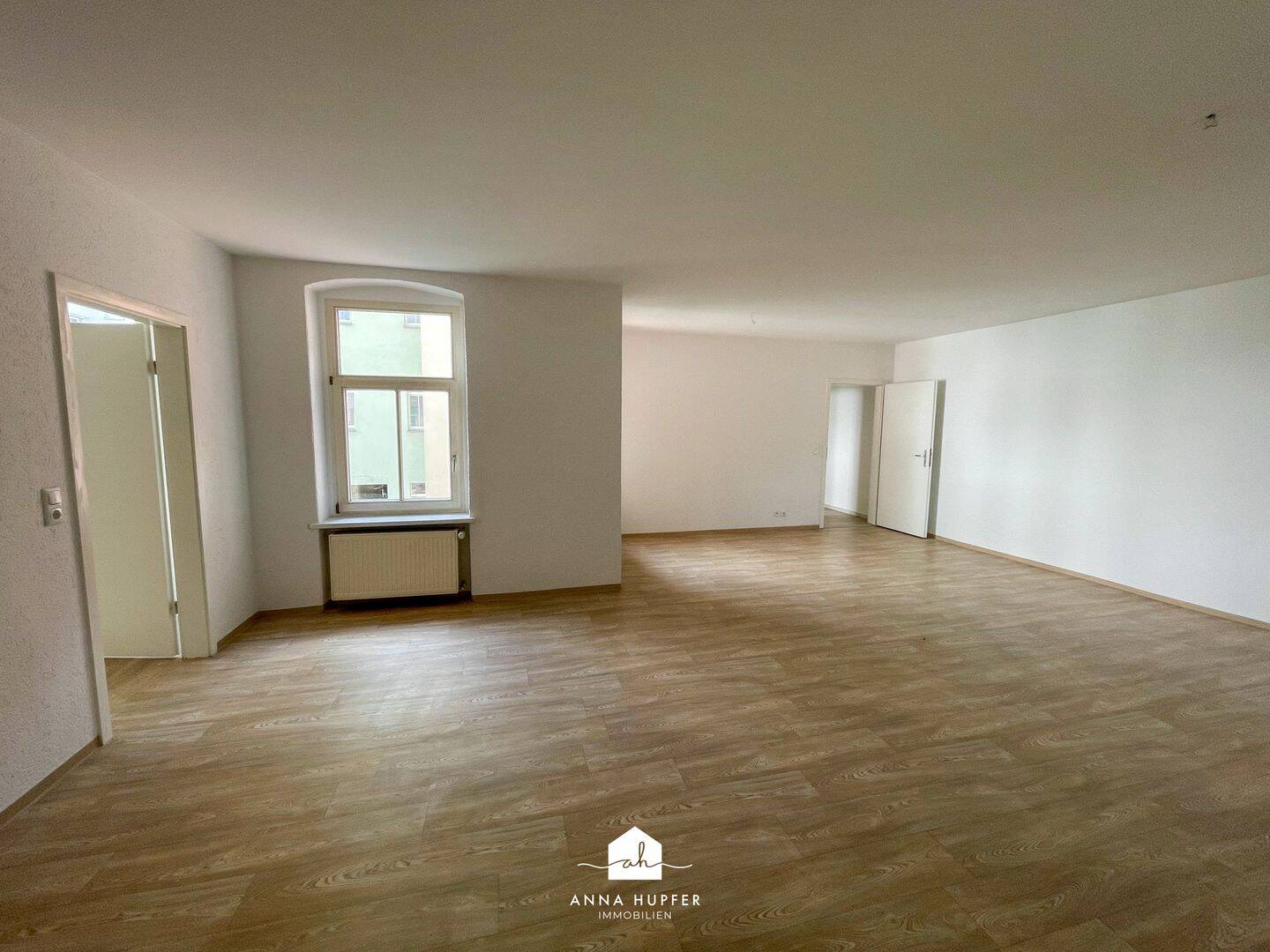 Große 2-Raumwohnung mit Einbauküche, 7545 Gera (Bieblach Innenstadt Ostviertel Pforten Untermhaus)