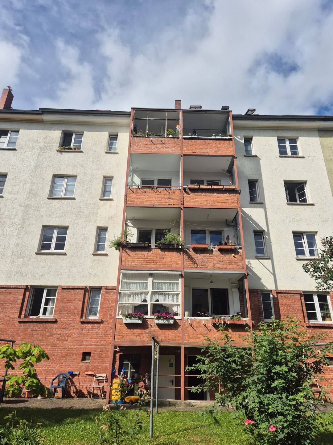 3-Zimmer-Wohnung mit Balkon & raumhoch gefliestem Tageslichtbad mit Badewanne, 99085 Erfurt (Daberstedt Hohenwinden Ilversgehofen Johannesvorstadt Krämpfervorstadt)