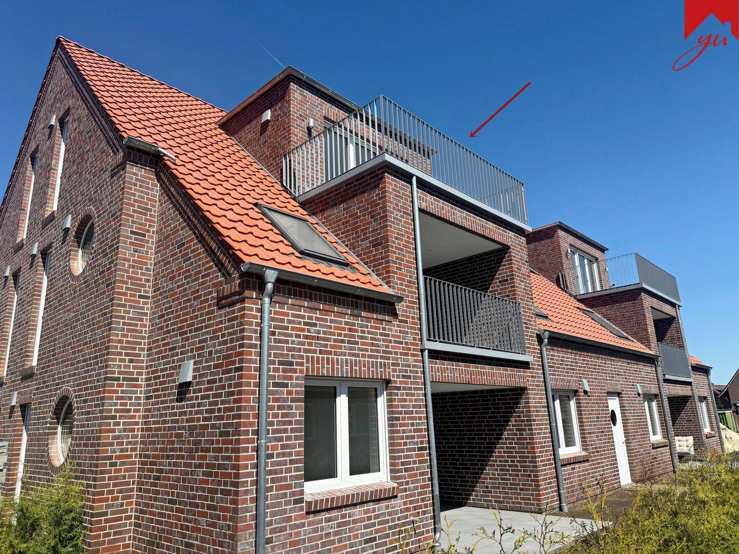 Modern wohnen in Esens – exklusive Dachgeschosswohnung mit großer Dachterrasse & Einbauküche, 26427 Esens