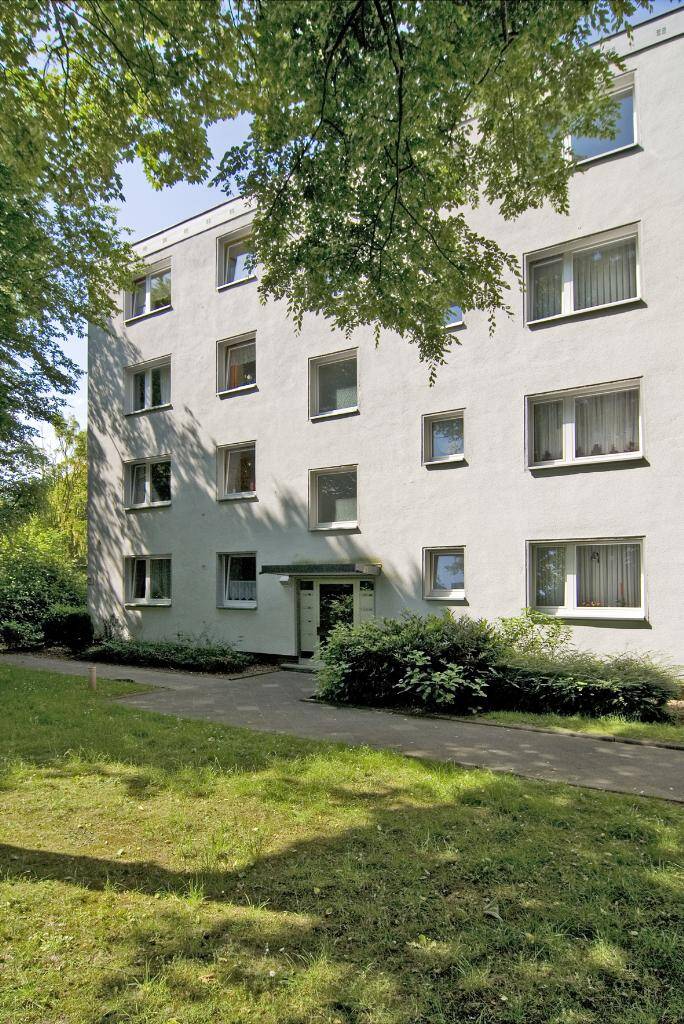 Charmante 3-Zimmer-Etagenwohnung in Mönchengladbach mit Wannenbad und Balkon, 41063 Mönchengladbach (Eicken Großheide Stadtmitte Windberg)