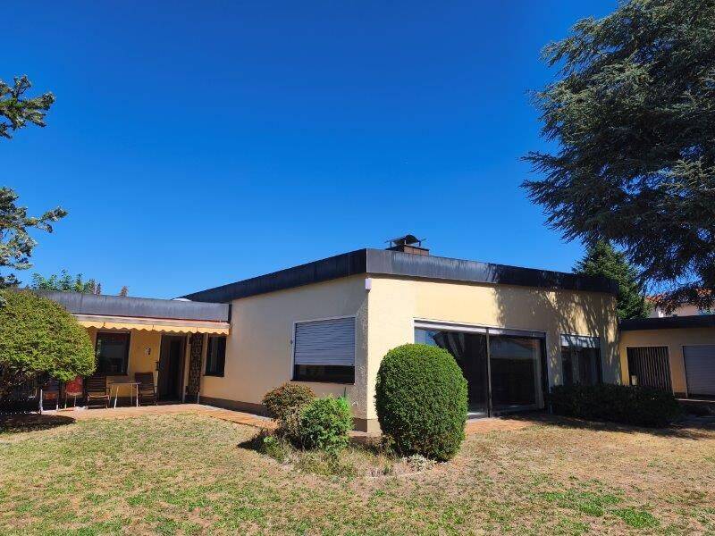 Villa Bungalow ebenerdig – zentral und ruhig in Friedberg mit Einliegerwohnung m. separatem Eingang, 86316 Friedberg