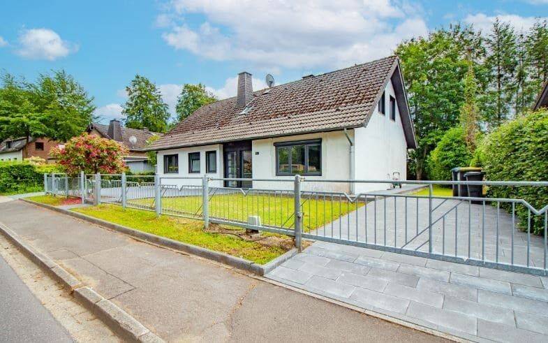 Freistehendes Einfamilienhaus in ruhiger Wohnlage von Monschau-Höfen, 52156 Monschau