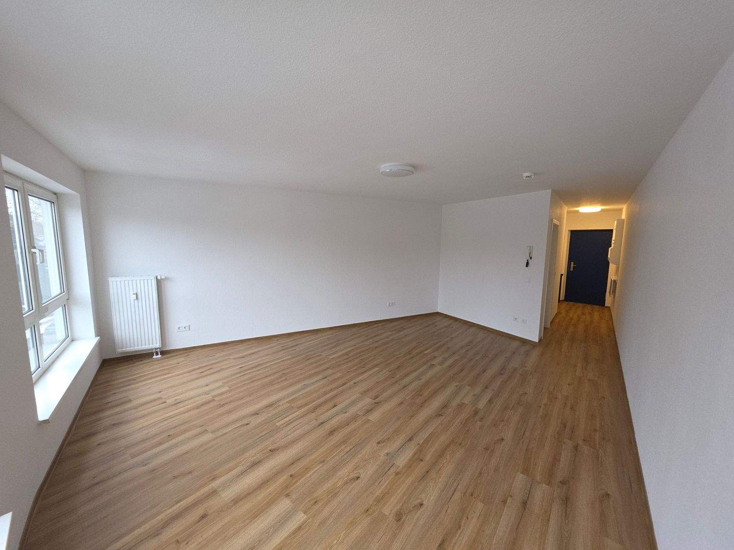 Modernes 1-Zimmer-Apartment mit Einbauküche & Tiefgaragenstellplatz – sofort bezugsfrei!, 66111 Saarbrücken