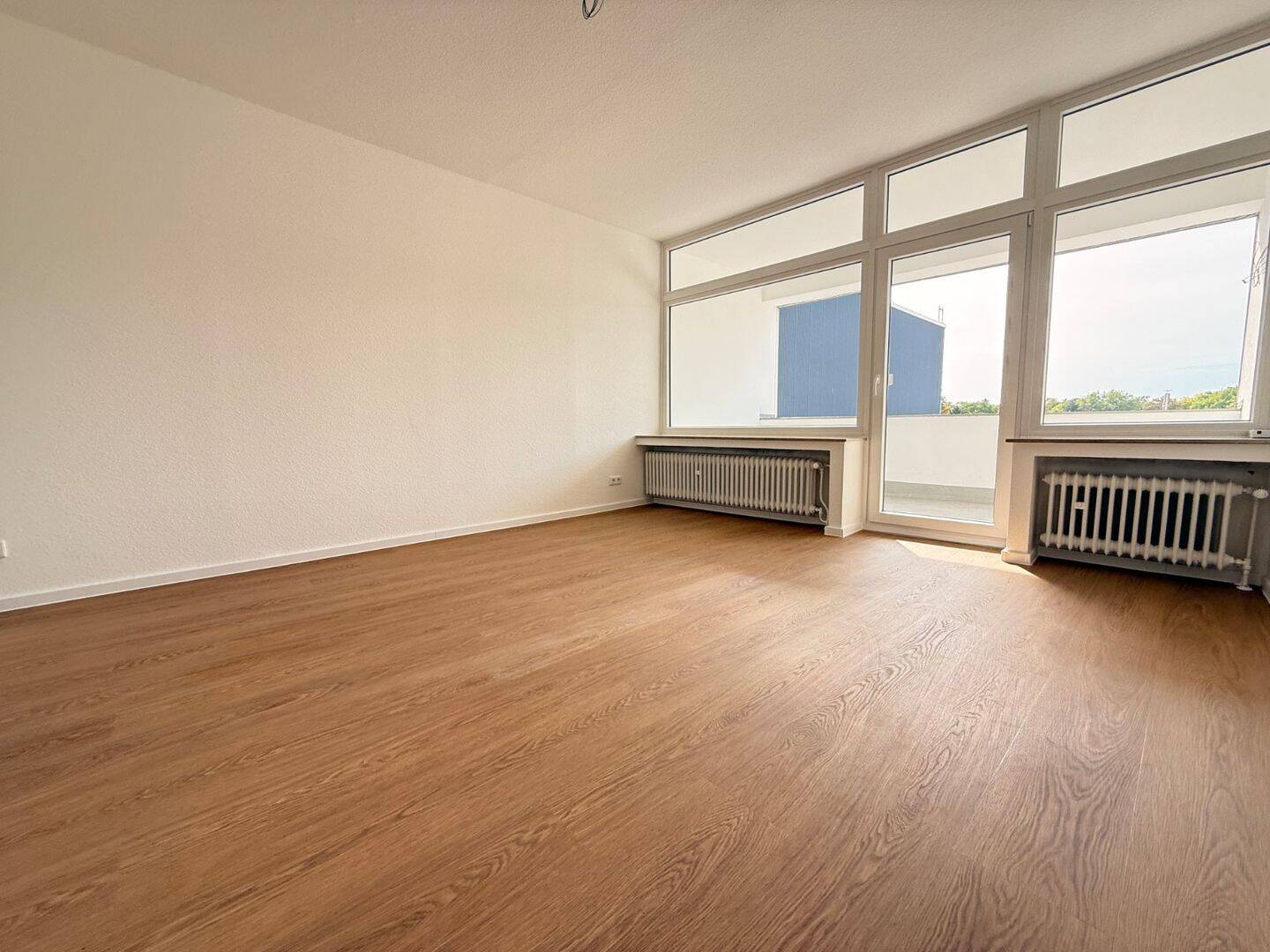 Moderne 4-Zimmer-Wohnung in Bochum – frisch saniert und bezugsbereit!, 44866 Bochum (Günnigfeld Leithe Sevinghausen Wattenscheid Westenfeld)