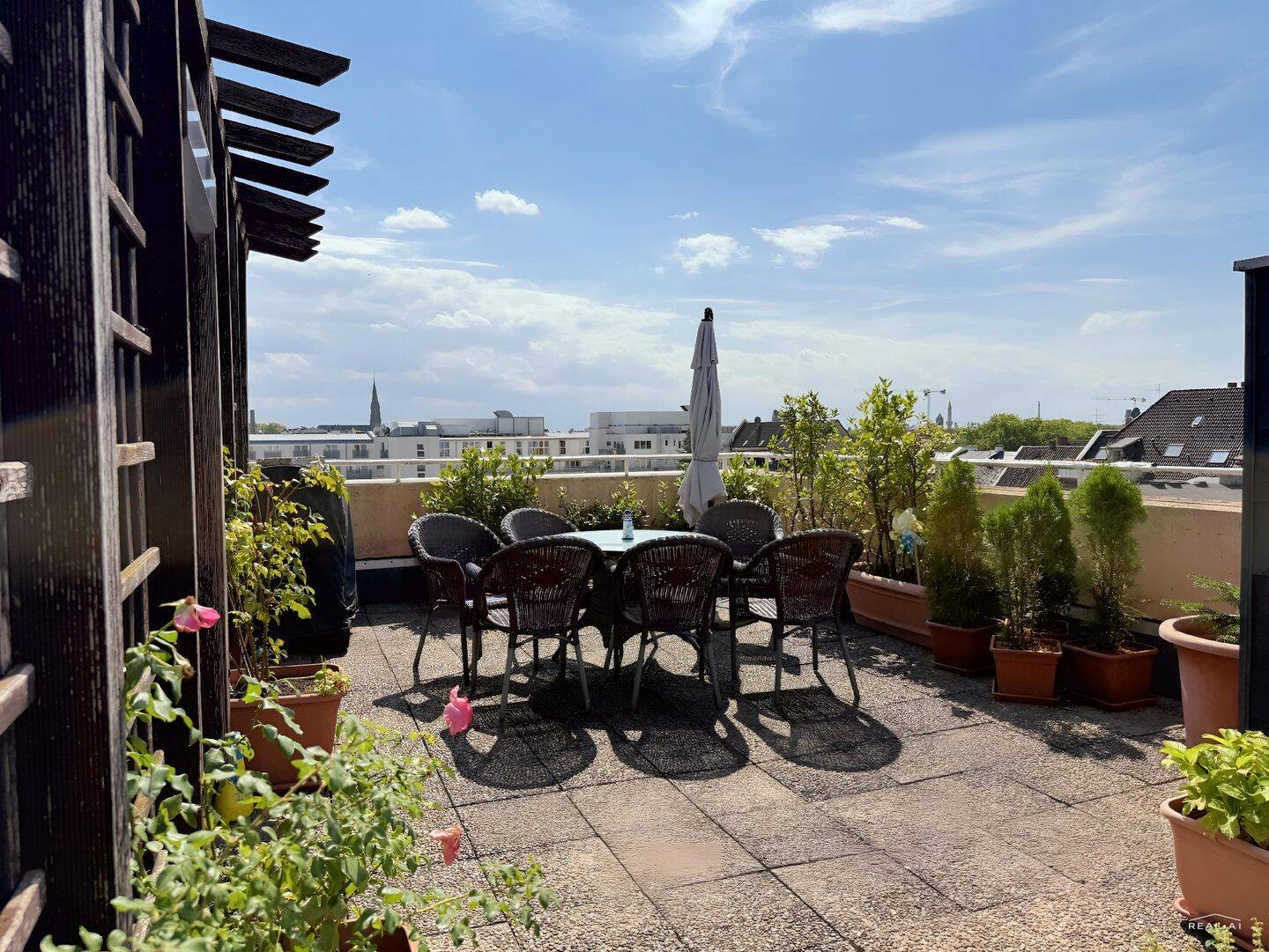 PENTHOUSEWOHNUNG MIT DACHTERRASSE IN KREFELD ZU VERKAUFEN!, 47798 Krefeld (Cracau Dießem/Lehmheide Inrath/Kliedbruch Kempener Feld/Baakeshof Stadtmitte)