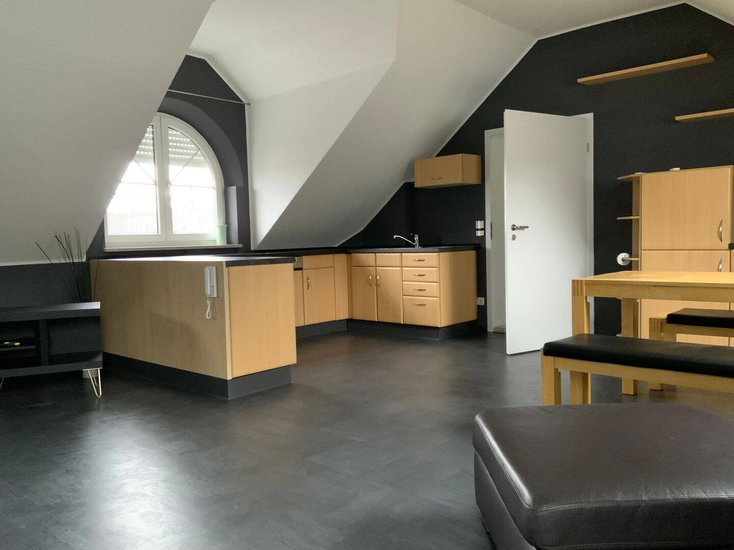 Großzügige, moderne, ruhige Studiowohnung 68qm, 91353 Hausen