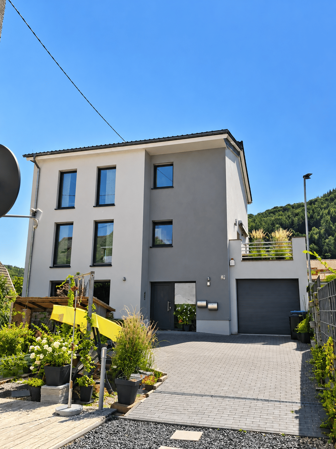 Moderne, helle 4-Zimmer-Maisonettewohnung im Herzen von Kordel, 54306 Kordel