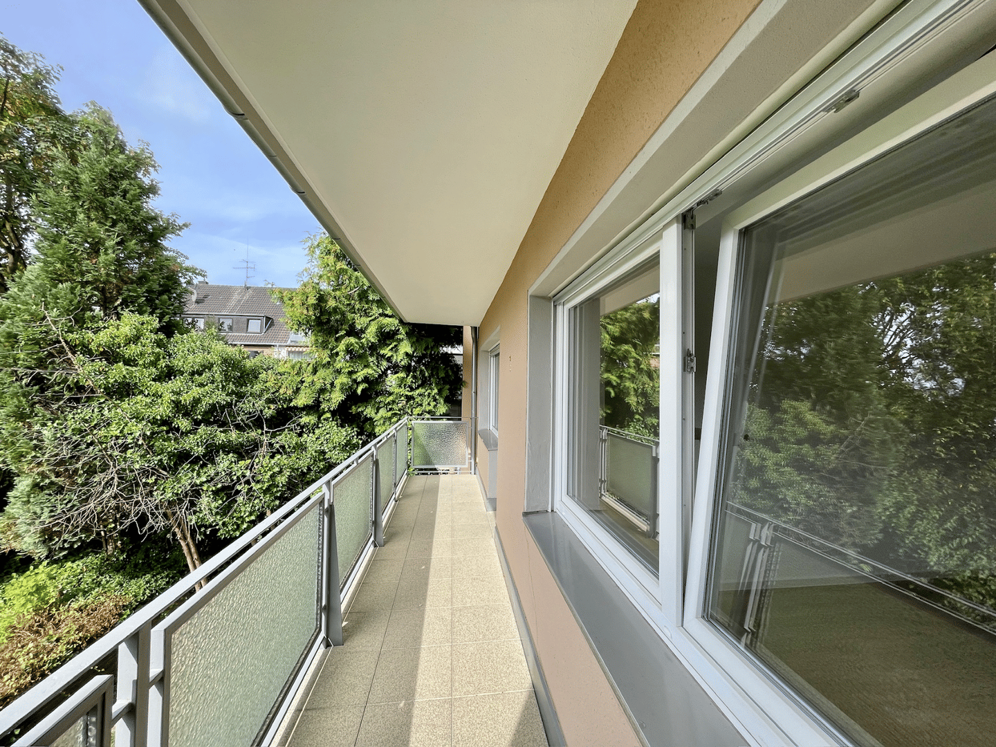 Nagelneu renovierte 3-Zimmer-Wohnung mit Balkon in Köln Niehl – 76 m², ab sofort, 50735 Köln (Nippes Niehl Riehl Weidenpesch)
