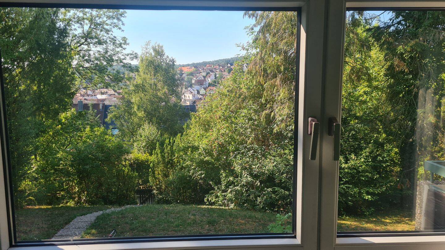 Provisionsfrei in Toplage: Attraktive 3,5-Zimmer-Eigentumswohnung zuzüglich separatem Einliegerstudio und Gartenzugang in Stuttgart-Botnang, 70195 Stuttgart (Botnang)