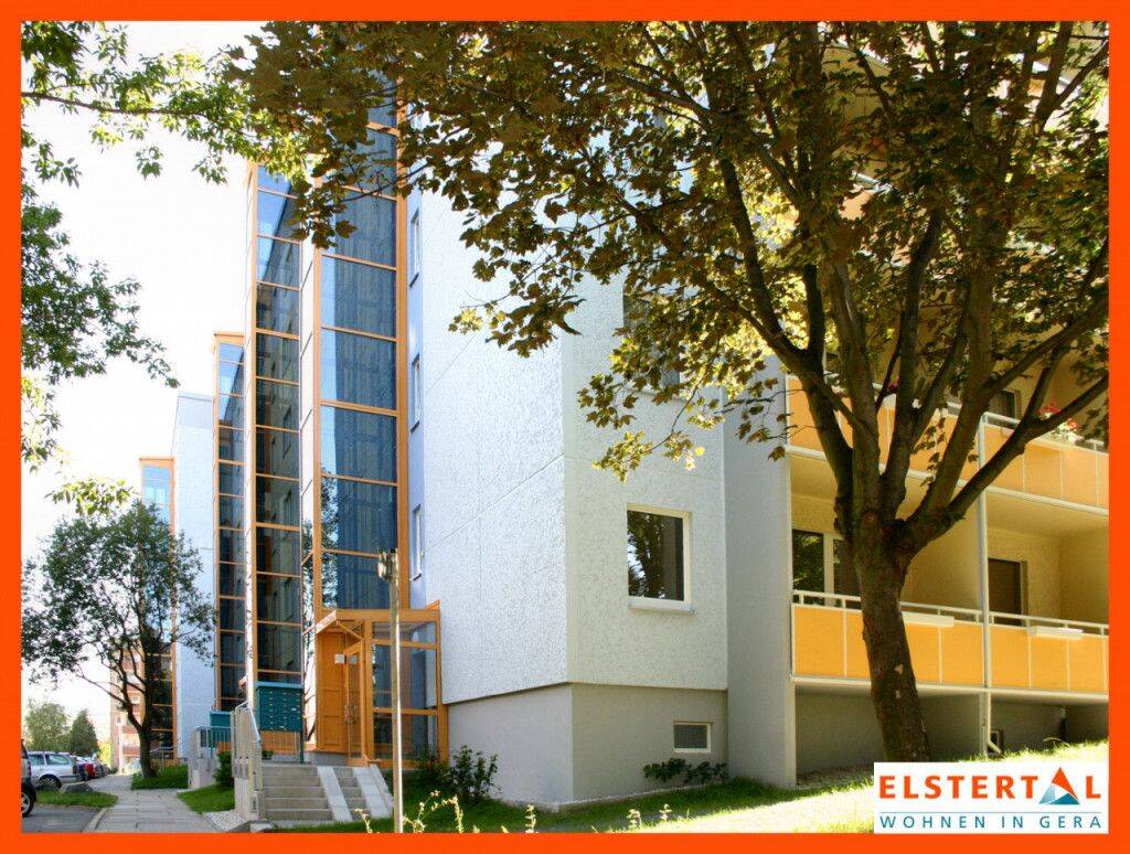 Einziehen und Wohlfühlen! 2-Raum-Wohnung mit Aufzug // Balkon mit Weitblick // Küche mit Fenster!, 7552 Gera (Bieblach-Ost Langenberg Roschütz Stublach)