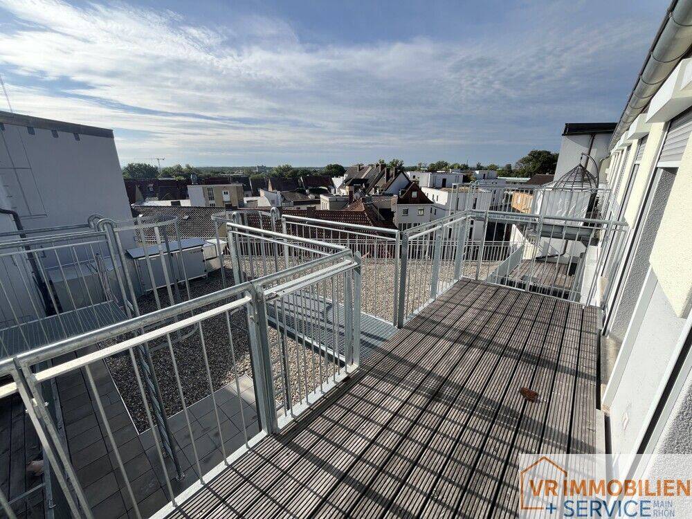 Exklusive Dachgeschoss Eigentumswohnung mit eigenem Wellnessbereich im Zentrum von Schweinfurt, 97421 Schweinfurt