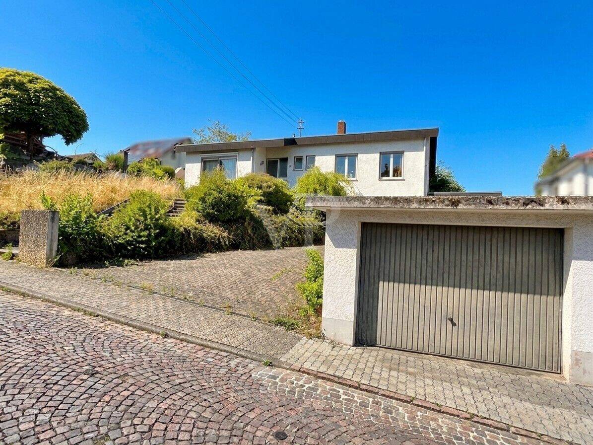 Wohnen auf einer Ebene mit Weitblick vom sonnigen Garten, 76889 Schweigen-Rechtenbach