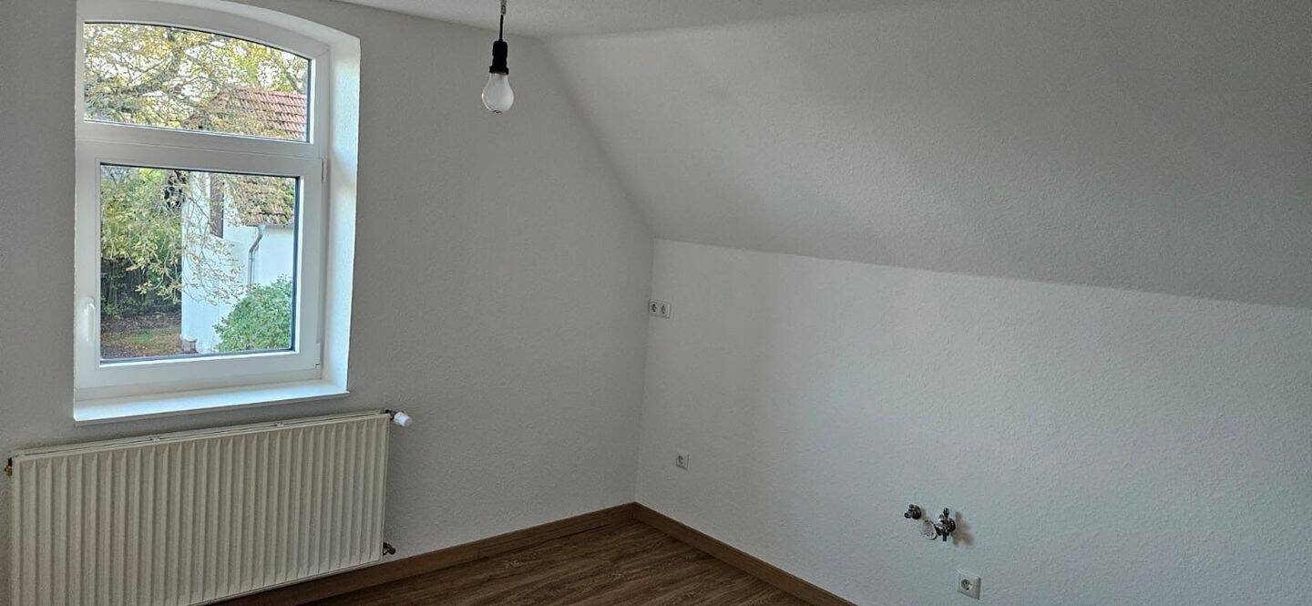 Helle 3,5 Zimmer Wohnung DG mit Terrasse, 27333 Bücken