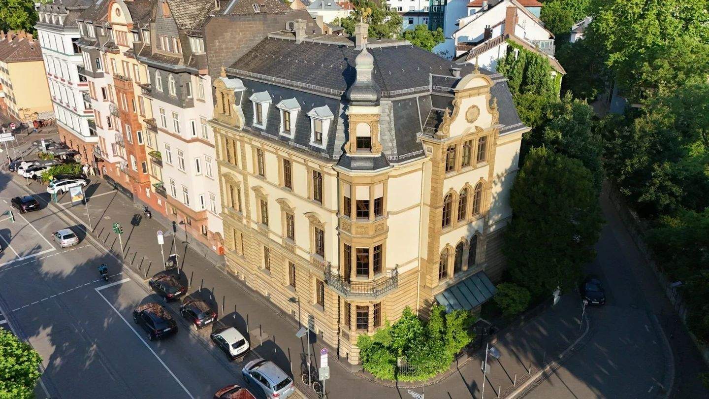 Exklusives Stadtpalais am Museumsufer – Maisonette-Wohnung über 3 Etagen im denkmalgeschützten Altbau, 60594 Frankfurt am Main (Sachsenhausen)