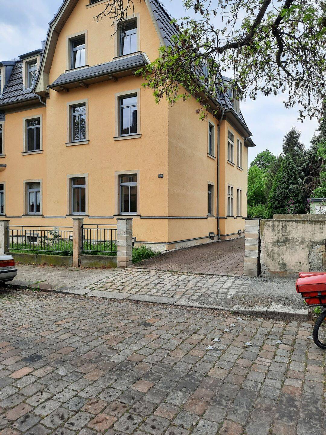 schöne helle 3-Raum Wohnung, 1157 Dresden