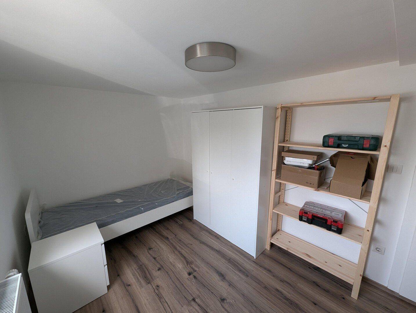 Hellers Zimmer in 5er-WG | All-Inkl. | Top-Lage Nähe HFU & DHBW, 78056 Villingen-Schwenningen