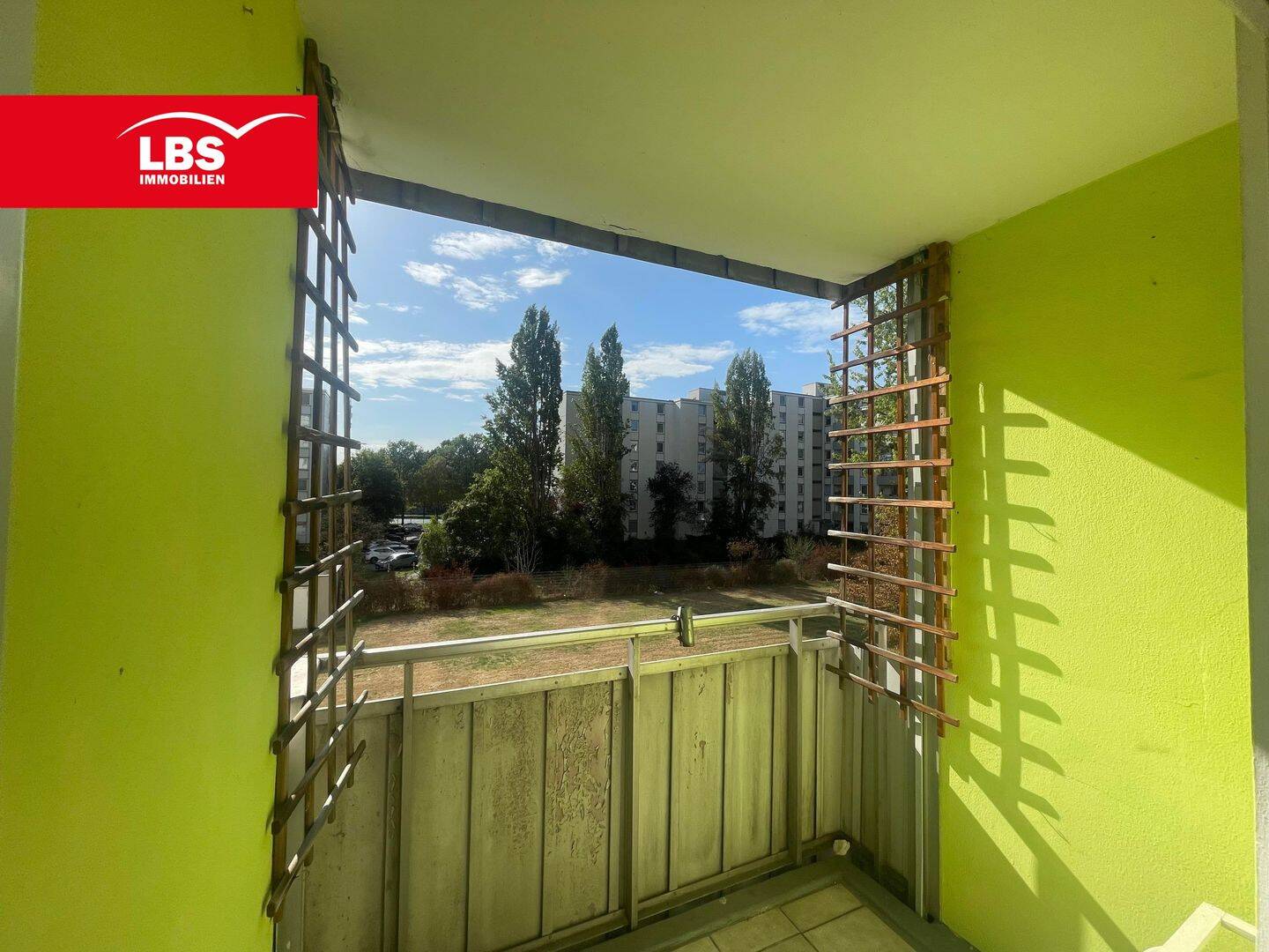 Lass´ die Sonne rein … gemütliches Appartement mit Loggia & TG Stellplatz, 51143 Köln (Porz Langel Zündorf)
