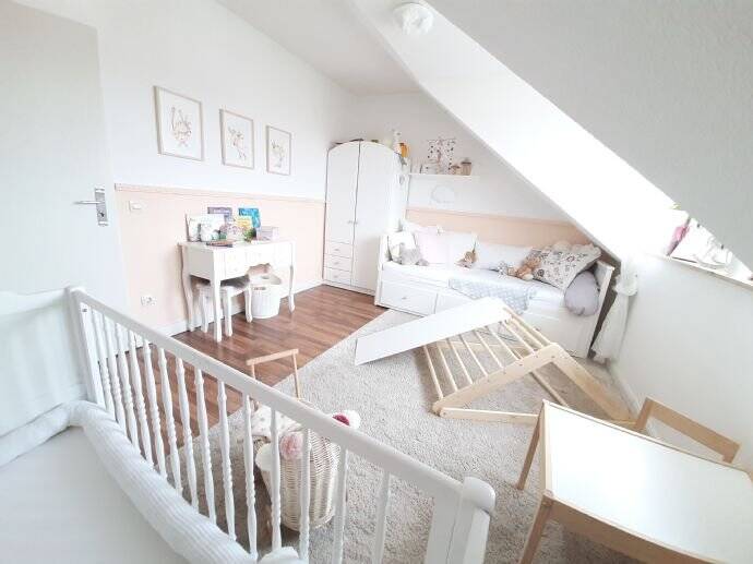 Wunderschöne modernisierte Dachgeschosswohnung mit Loggia in Lünen-Alstedde, 44534 Lünen