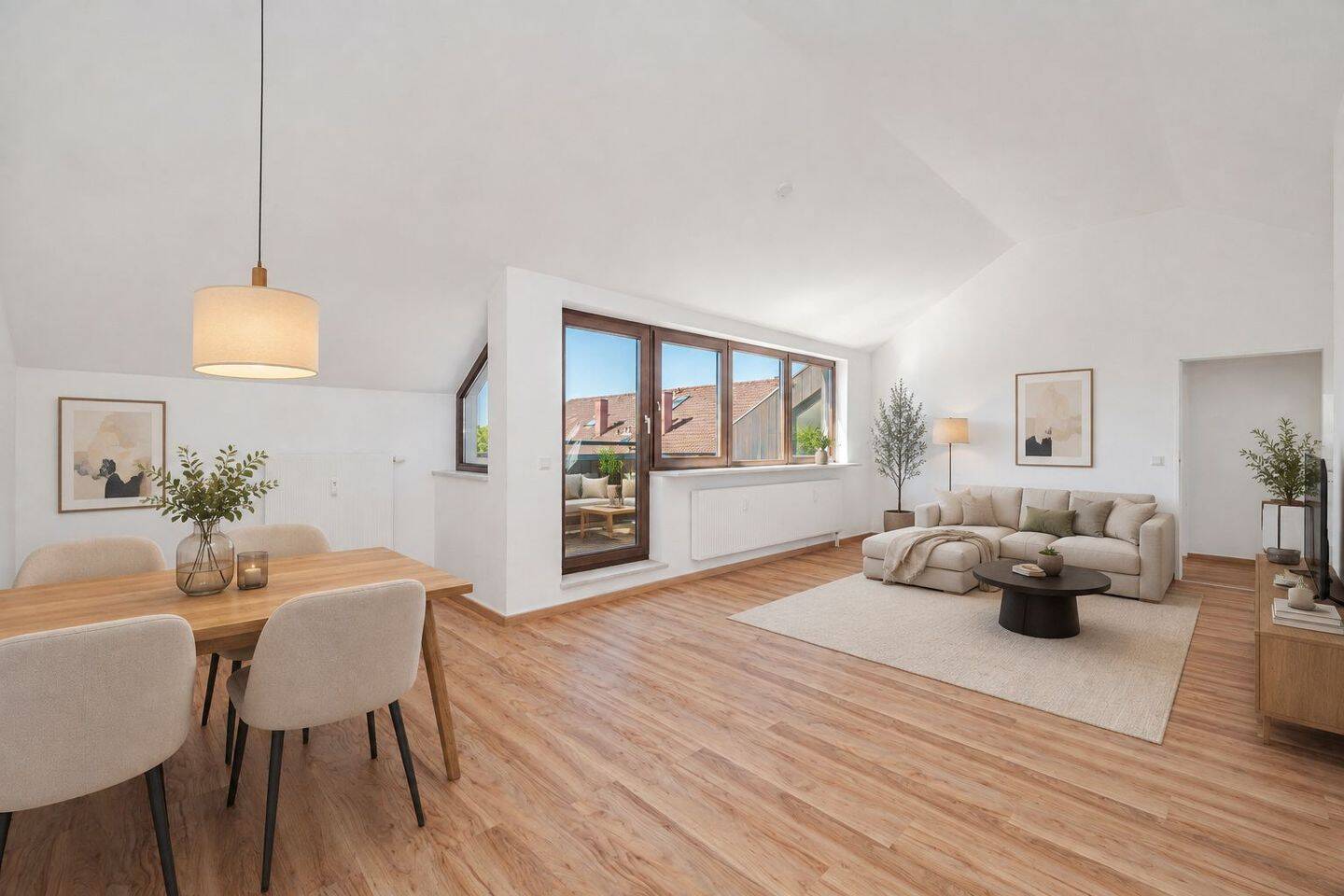 Ganz oben zuhause – Helle 2-Zimmer-Dachgeschosswohnung mit sonniger Süd-Dachterrasse, 81737 München (Ramersdorf-Perlach)