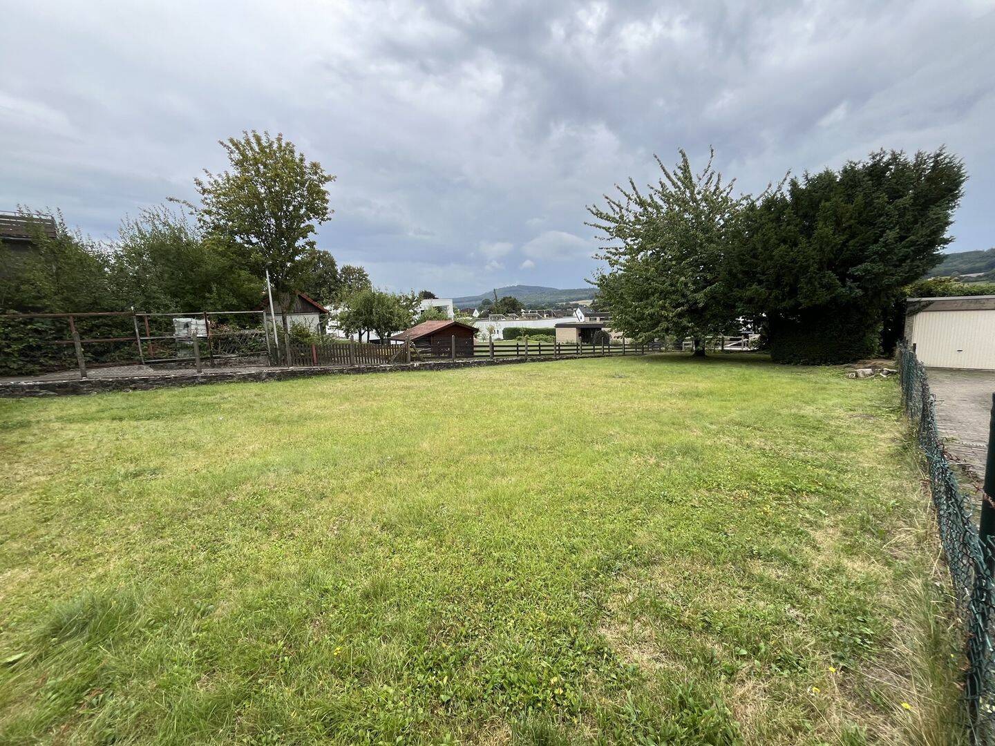 Zentrales Baugrundstück mit Weitblick über das Lipper Land, 32683 Barntrup