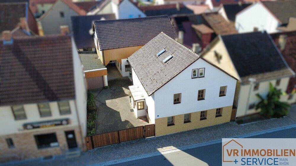 Vielseitiges Anwesen: Wohnhaus mit Nebengebäude für Wohnen & mehr in 97633 Aubstadt, 97633 Aubstadt