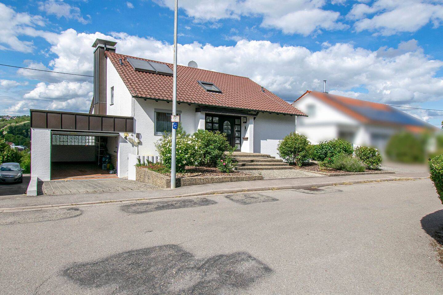 Außergewöhnliches Haus mit viel Wohnraum und Grundstück in bester Aussichtslage von Enzweihingen, 71665 Vaihingen an der Enz