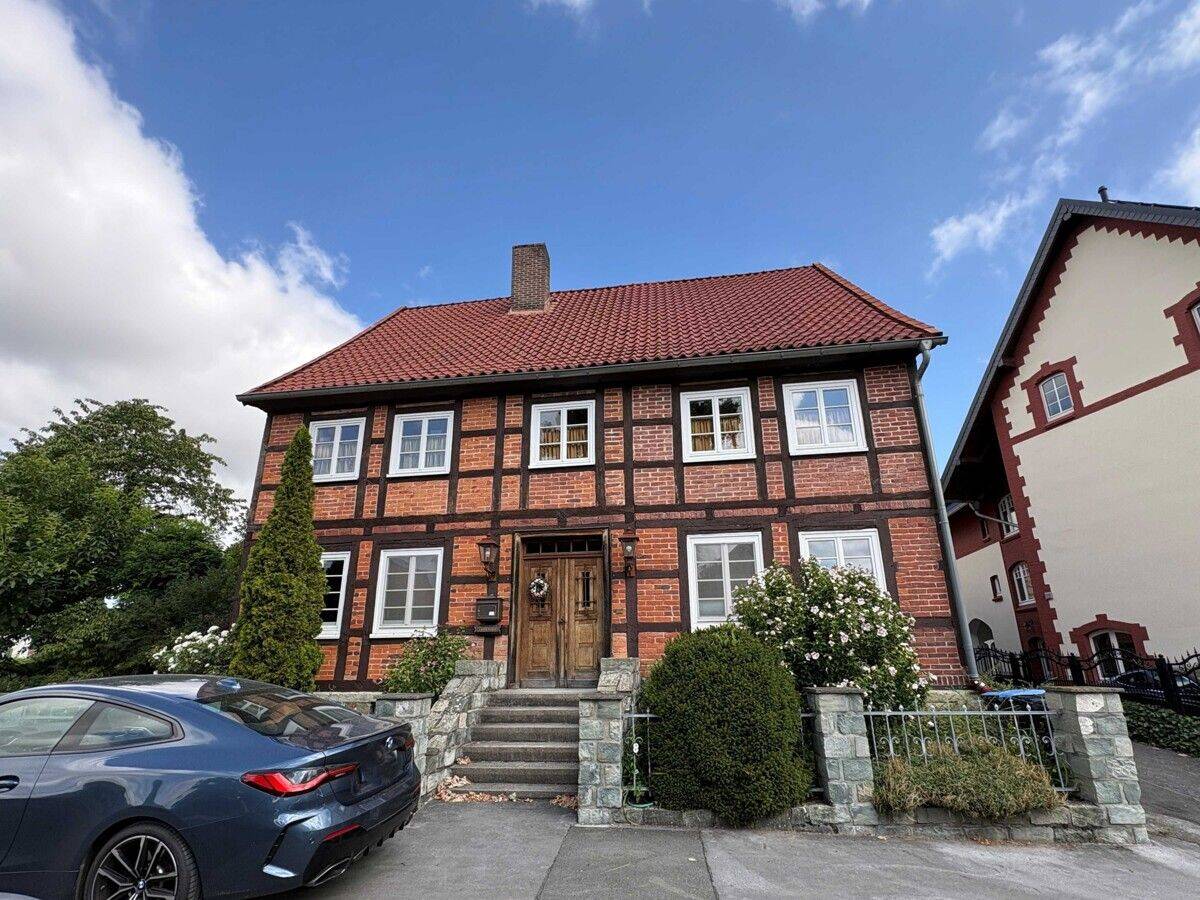 Stilgerechtes Design mit Wohlfühlfaktor: EG-Wohnung mit historischem Charme in Bad Sassendorf-Lohne!, 59505 Bad Sassendorf
