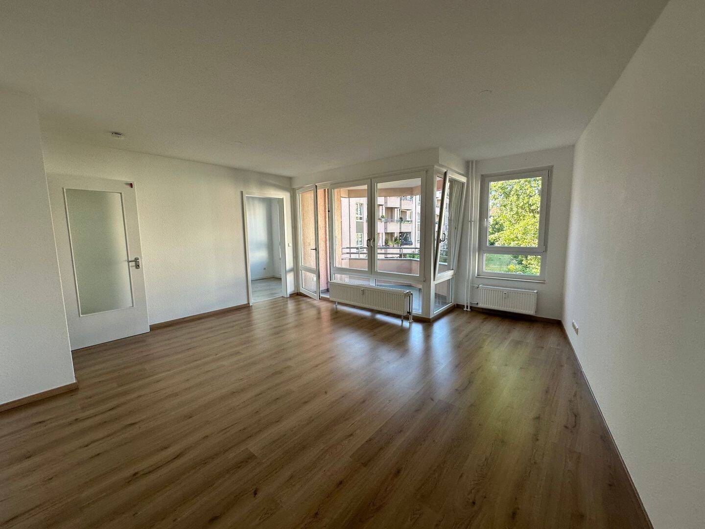 Hell & gut geschnittene 3-Zimmer-Wohnung mit Balkon in Berlin-Friedrichsfelde, 10315 Berlin (Lichtenberg Hohenschönhausen Friedrichsfelde Kleingartenanlage Bielefeld Kleingartenanlage Mühlenberg)