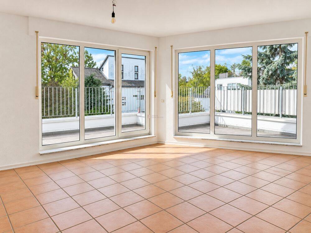 Helle 2-Zimmer-Penthousewohnung mit großzügigem Balkon in Köln-Lövenich, 50859 Köln (Lindenthal Lövenich Weiden Widdersdorf)