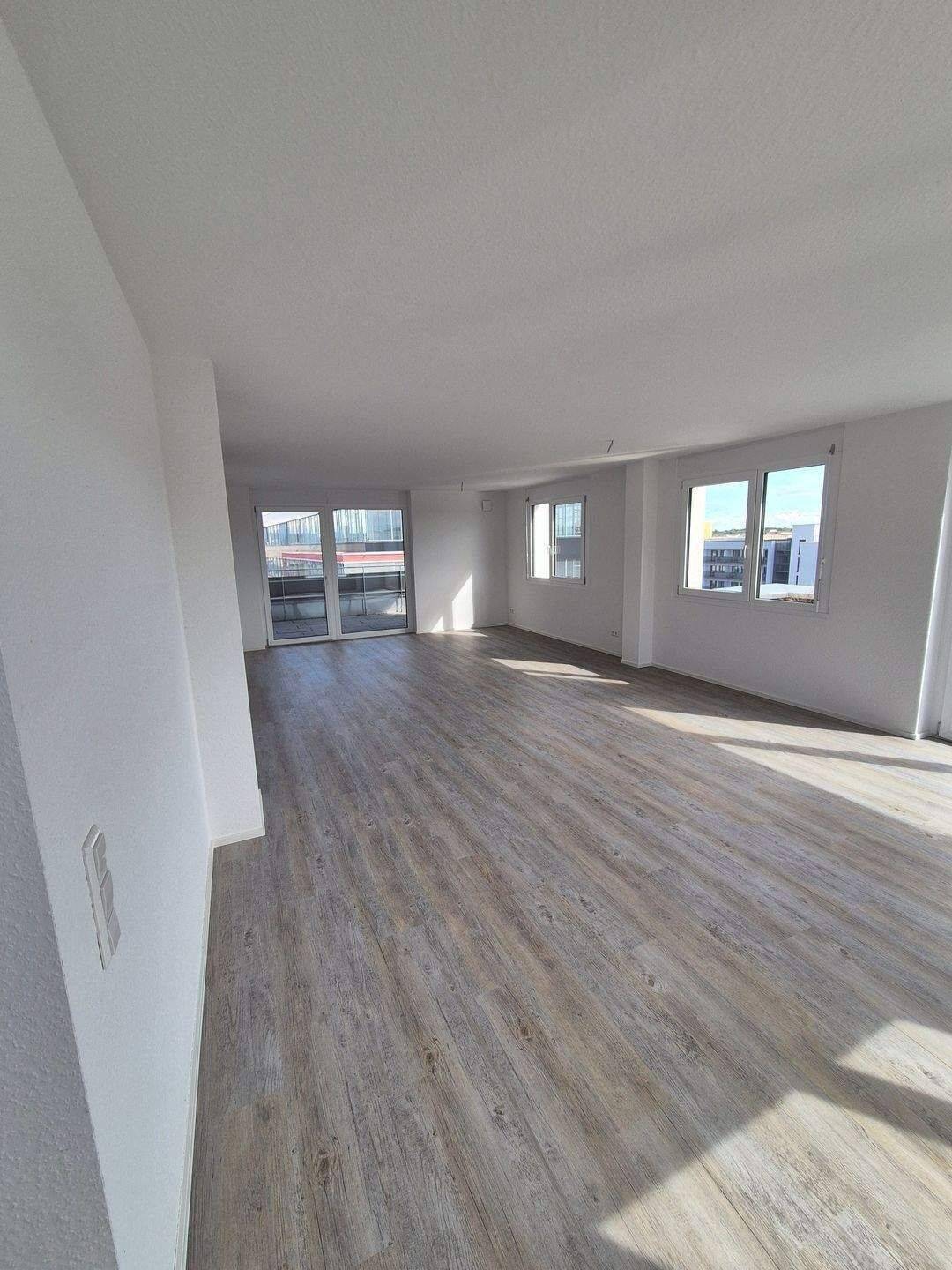 Schön geschnittene 4,5-Zimmer Dachgeschosswohnung im Neubau – NUR FÜR MITGLIEDER, 78224 Singen (Hohentwiel)
